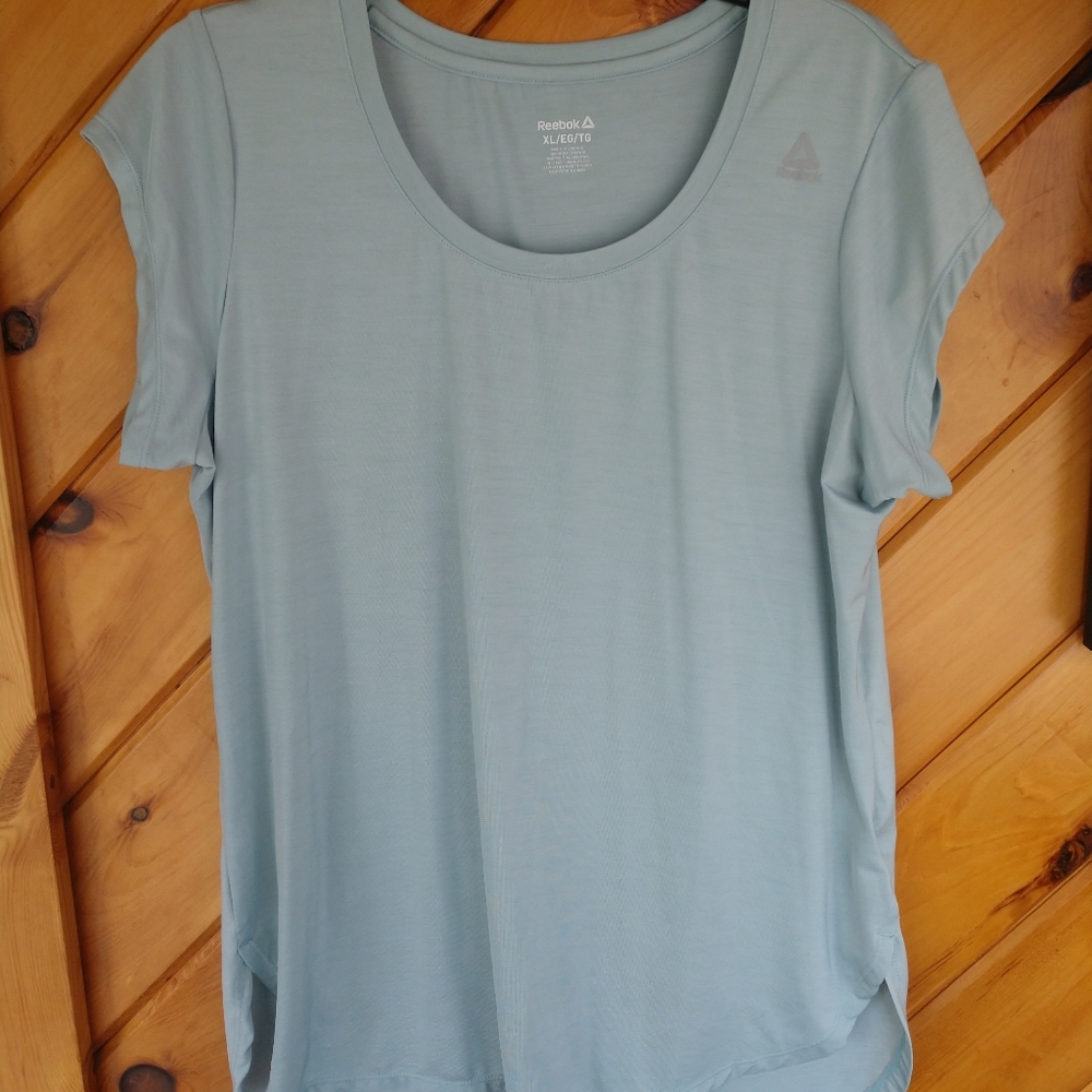 Women's active wear tee